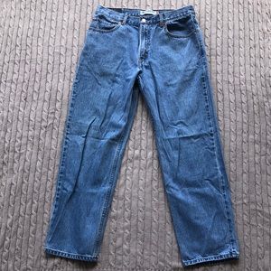 Men’s Levi’s Relaxed Jeans (Waist 35 & Length 32)